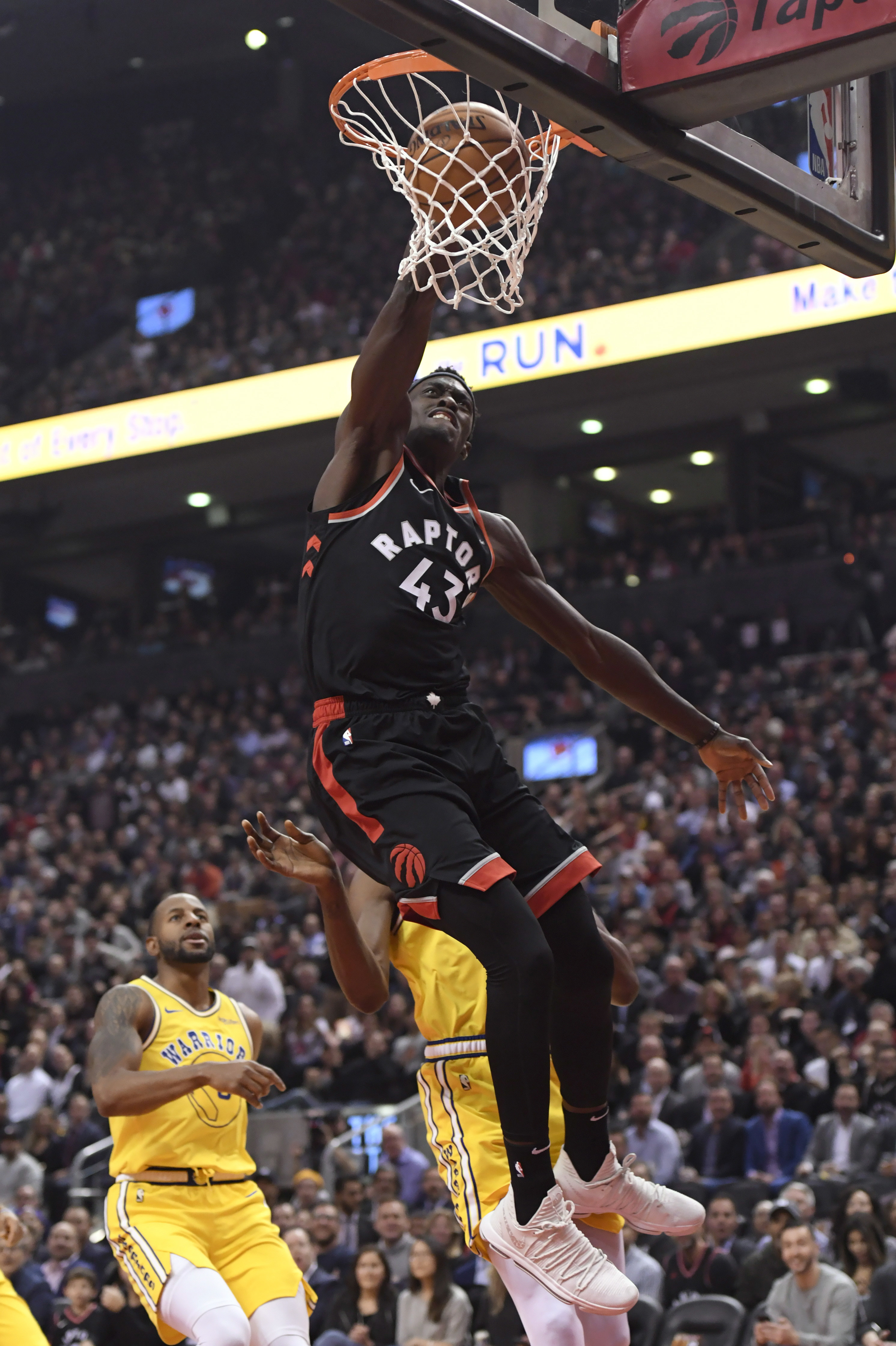 葡媒：C罗明夏世界杯后将与乔治娜在马德拉岛举办婚礼（葡媒称：明夏世界杯结束后，C罗将与乔治娜在马德拉岛完婚）