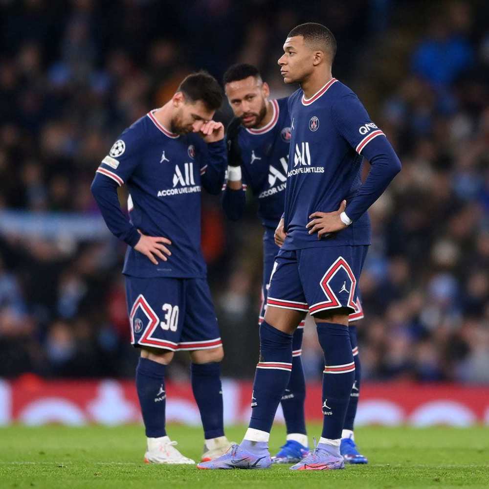 多方消息：萨利巴没有被拍到随队前往维拉公园球场（多家消息源：未见萨利巴随队赴维拉公园球场）