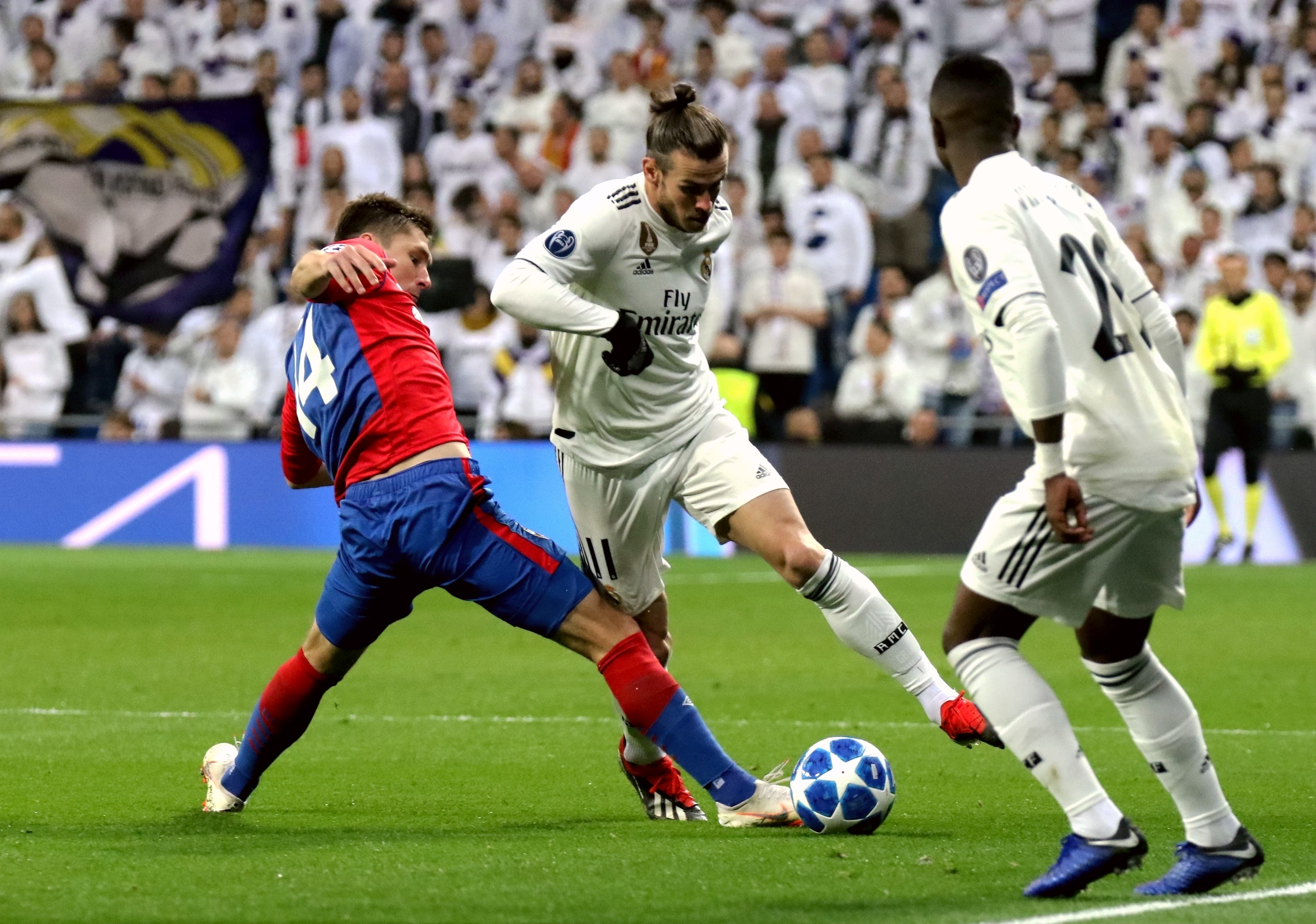 大连梭鱼湾足球场本赛季中超联赛观众总人数达874...（大连梭鱼湾球场本季中超观赛总人数已达874...）