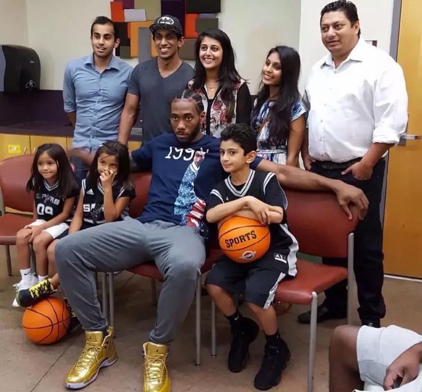 阿森纳3-1拜仁破其不败金身，马杜埃凯首球诺伊尔失误送礼（阿森纳3-1击退拜仁终结不败，马杜埃凯斩首球诺伊尔失误送大礼）