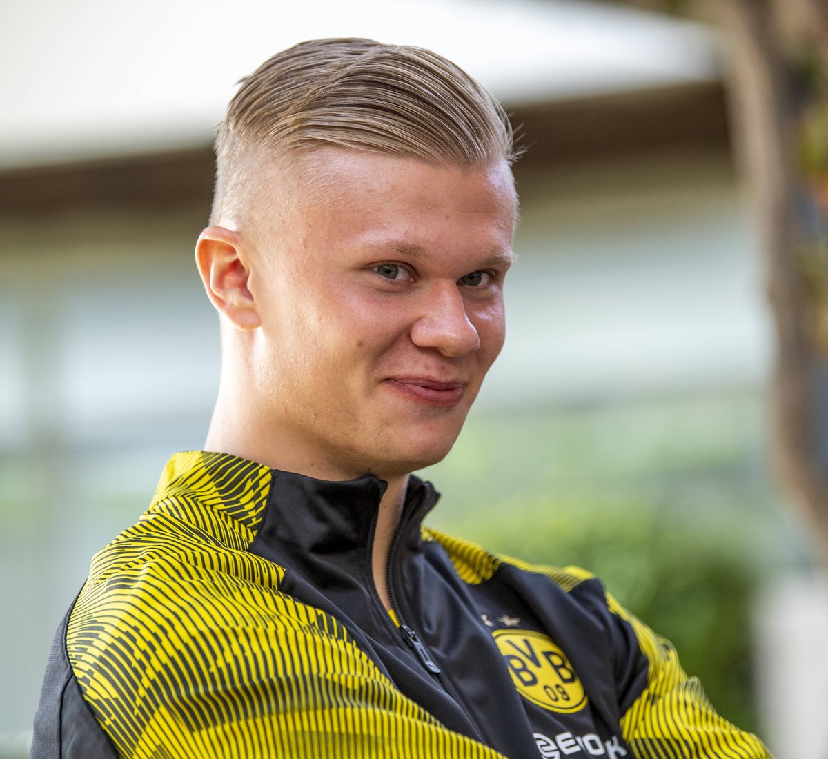 恭喜！祝福杨瀚森，成为中国第三位NBA首轮秀，他的目标是做最好的自己（杨瀚森成NBA首轮中国第三人：誓做最好的自己）