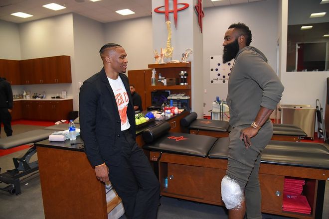 米兰vs罗马：莱奥搭档恩昆库出战，迪巴拉首发（米兰对阵罗马：莱奥与恩昆库携手上阵，迪巴拉首发）